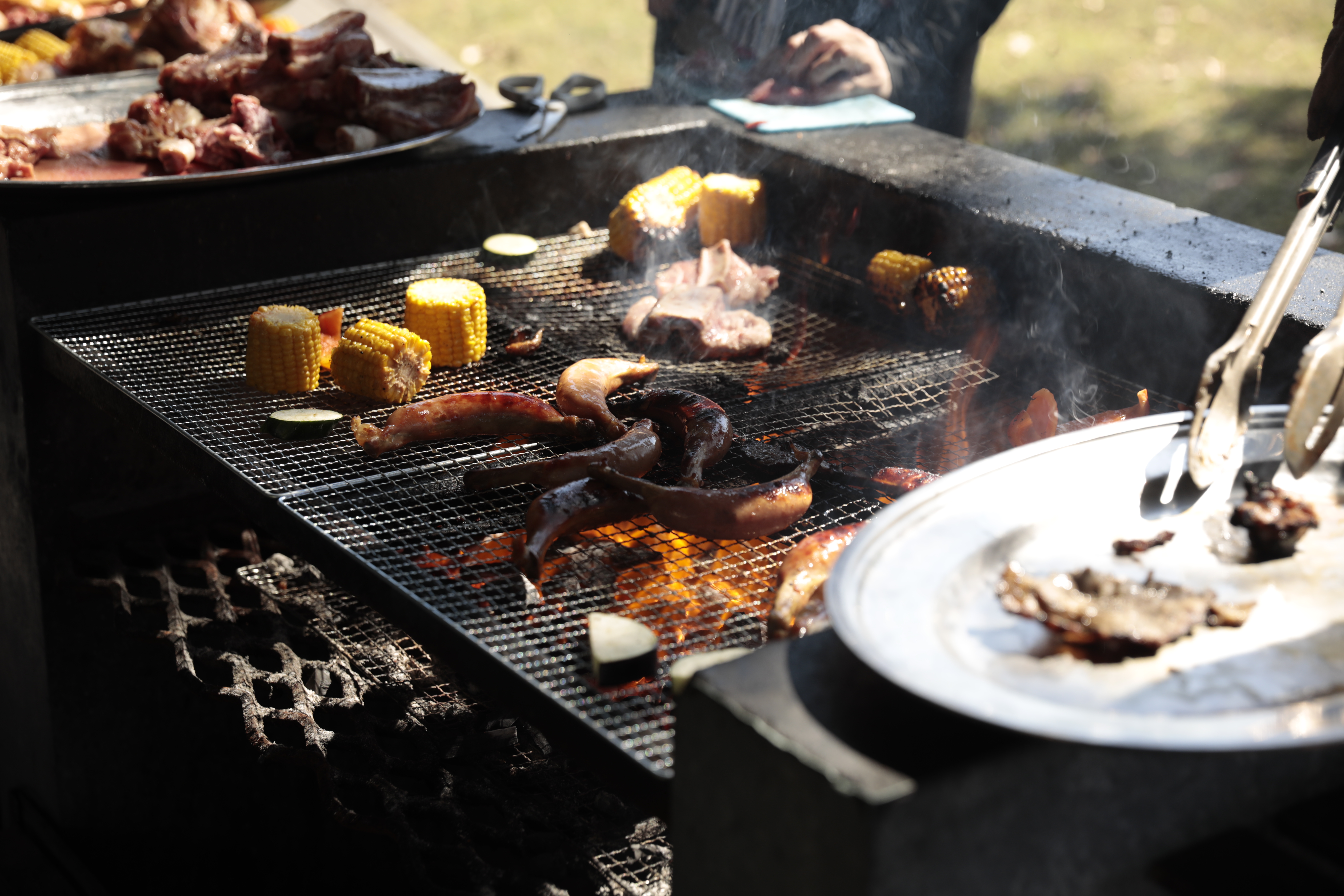 BBQで焼かれるさまざまな食材