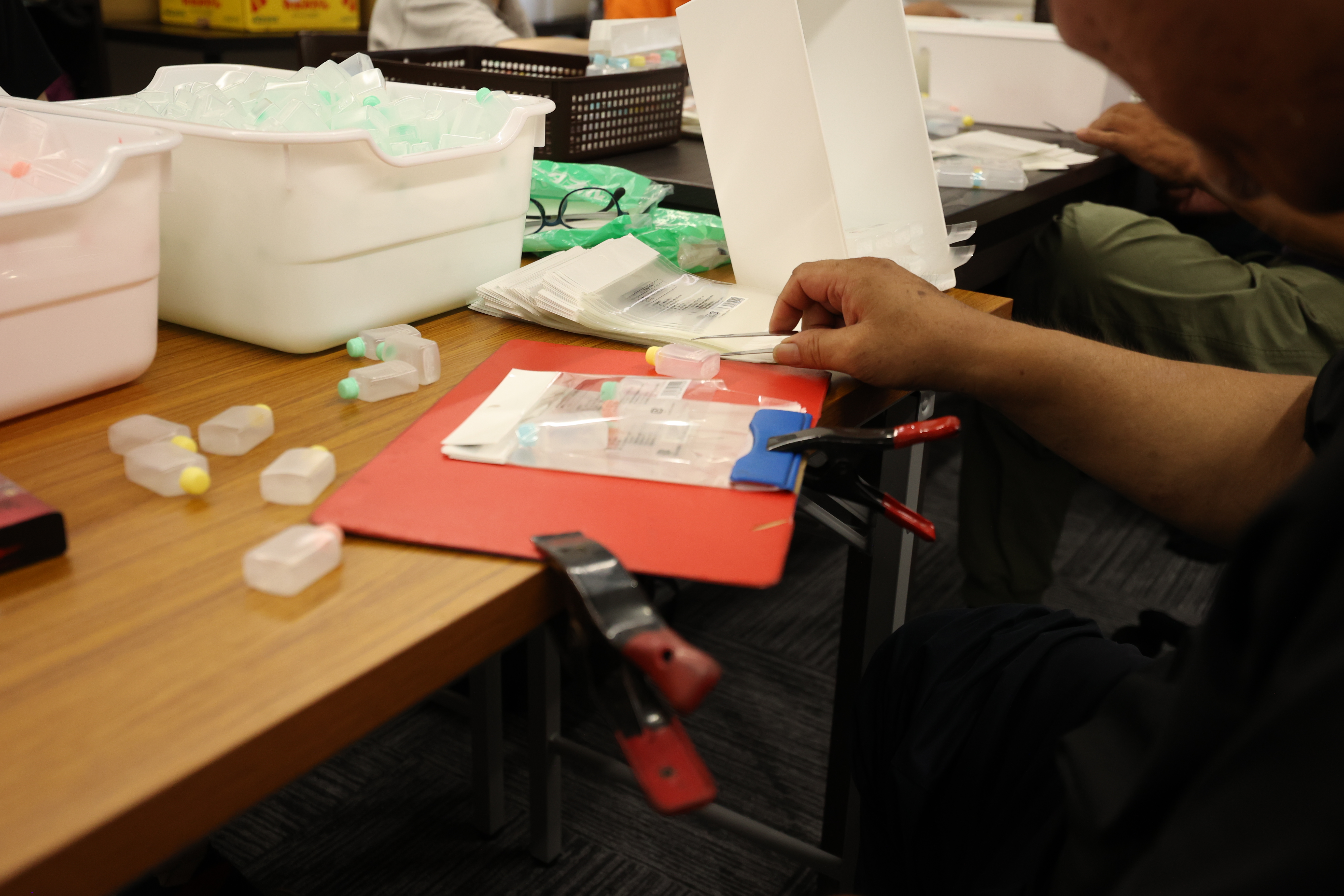 健美道　軽作業部の様子